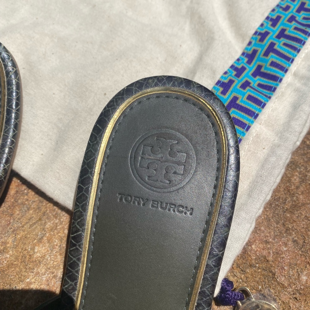 Authentic Green/gold  alligator print TORY BURCH miller sandal thongs - Picture 9 of 10